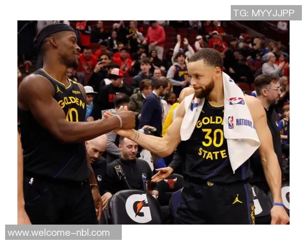 全明星赛揭秘詹姆斯与库里击掌瞬间背后的故事与真相